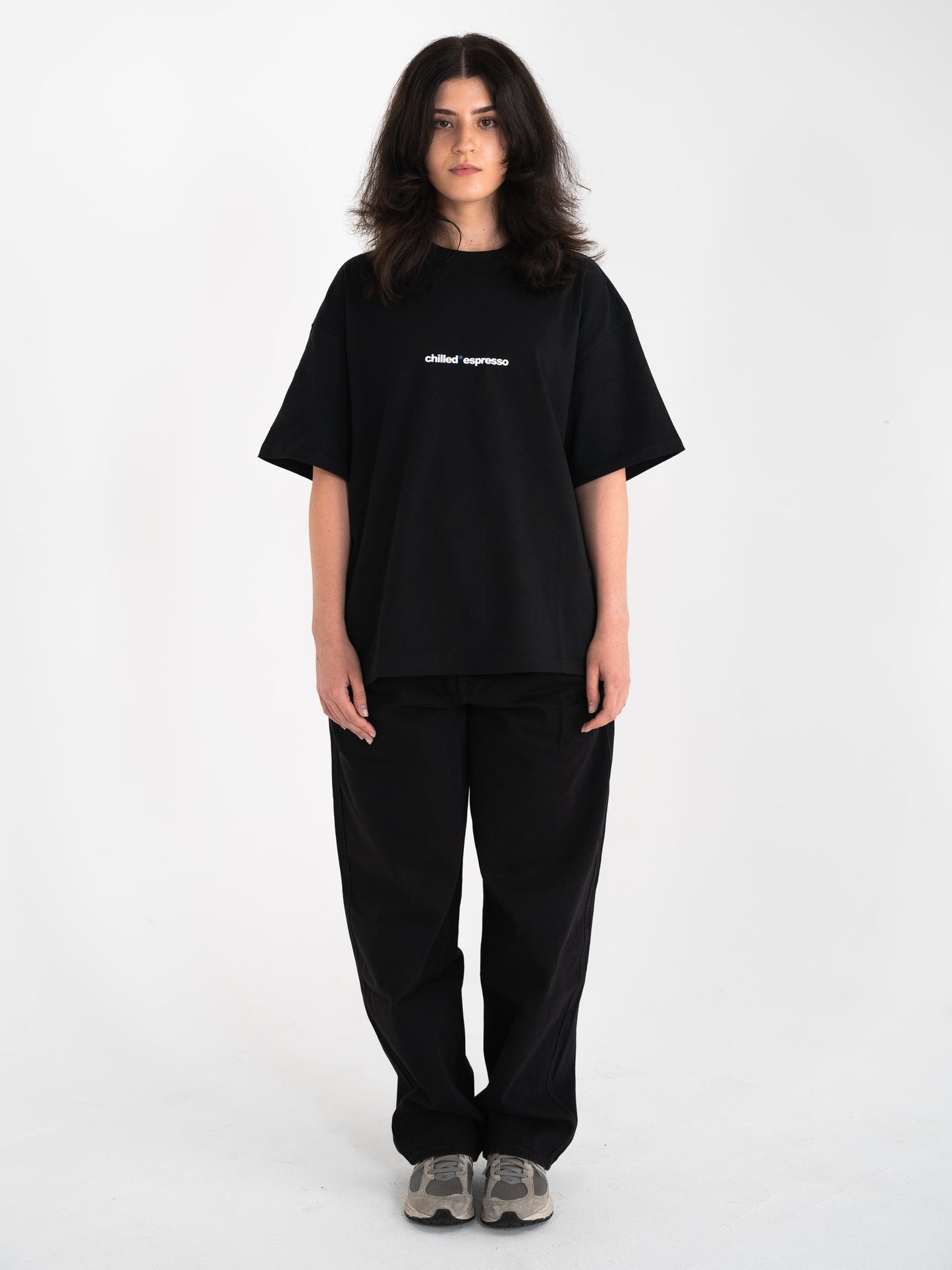 debut tee black